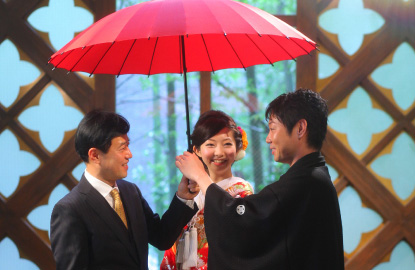 傘渡しの文化